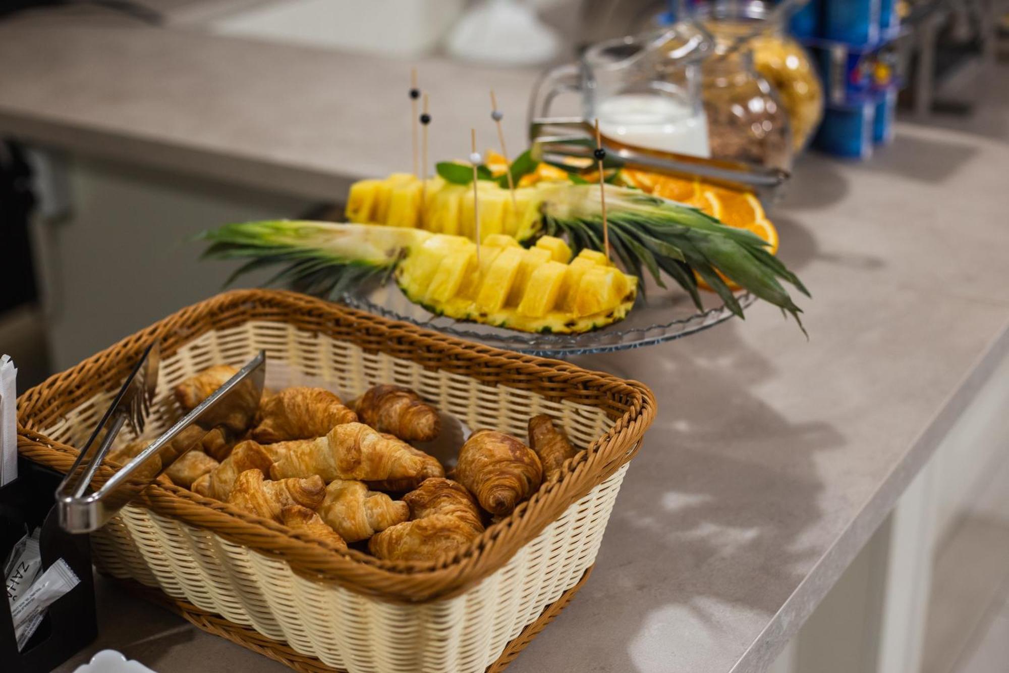Lidolux Bed & Breakfast Balti Luaran gambar